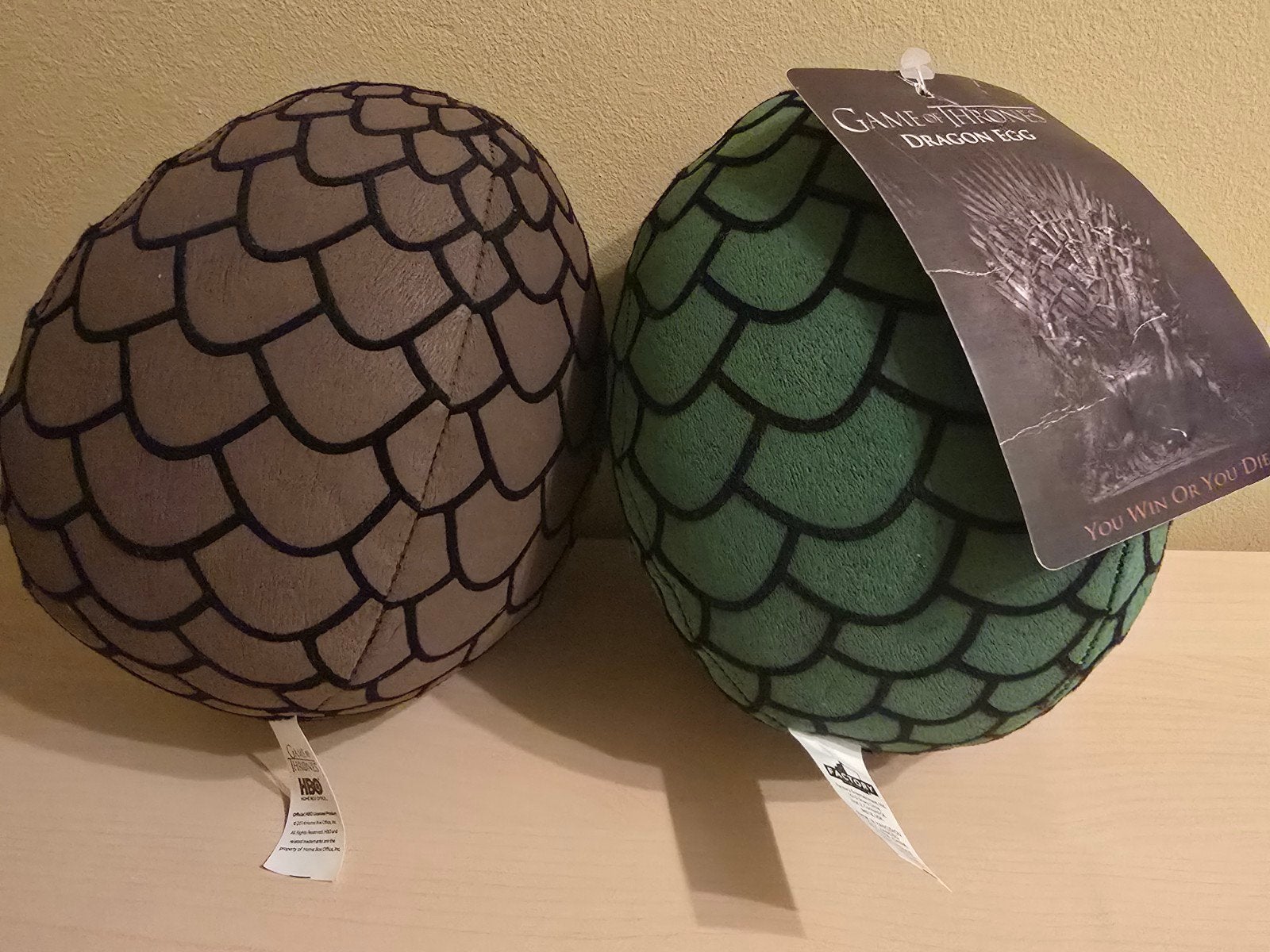 Game of Thrones Plush Green&Brown Dragon Eggs, Ophalen, Gebruikt, Tv, Actiefiguur of Pop