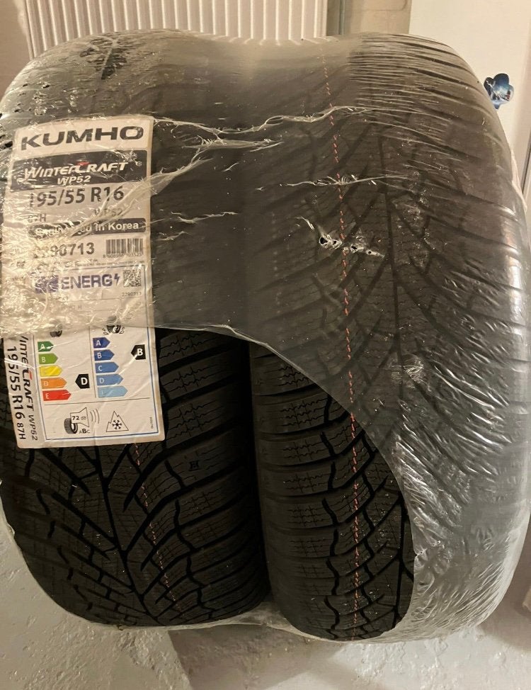 Pneus de voiture Kumho 195/55R16, Enlèvement, Neuf, Pneus hiver, Pneu(s)