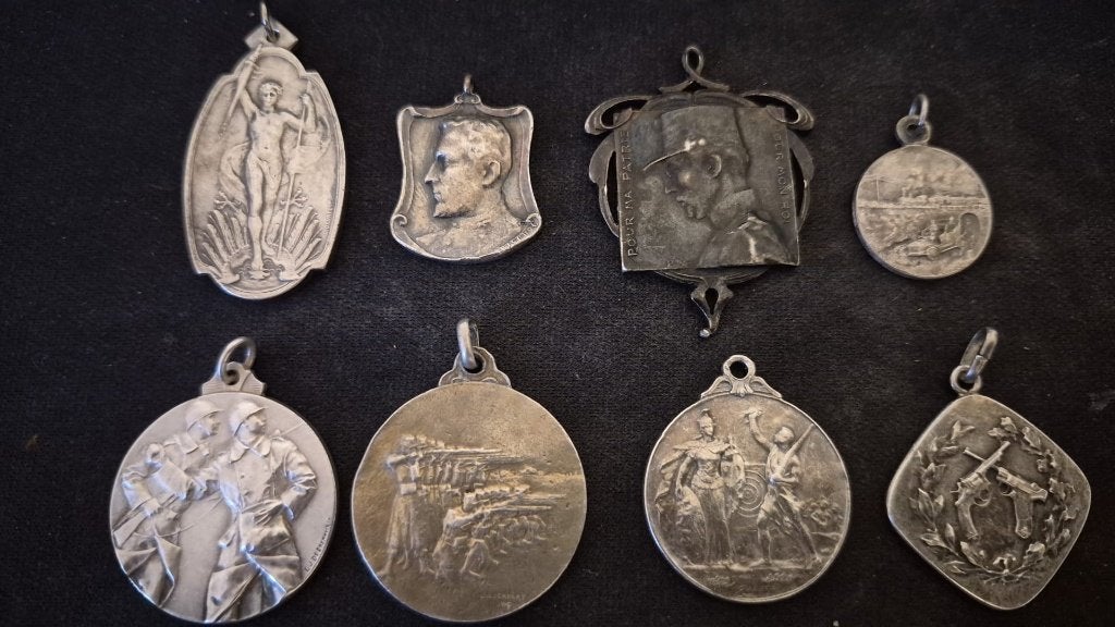 Lot de 8 médailles belges anciennes en argent, Collections, Enlèvement