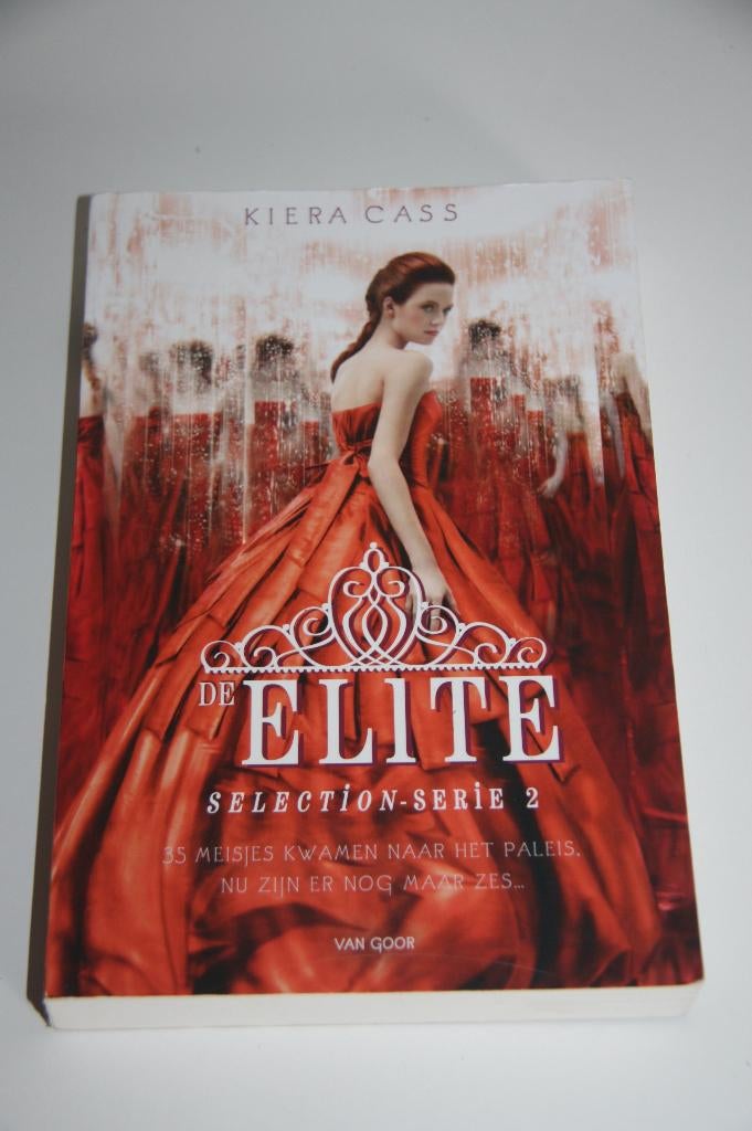 De elite * selection serie 2 * kiera cass, Boeken, Ophalen of Verzenden, Gelezen, Fictie
