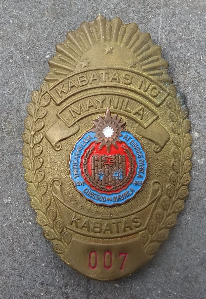 BADGE POLICE DE MANILLE - PHILIPPINES, Verzenden, Rijkswacht, Embleem of Badge