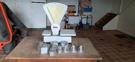antieken weegschaal met gewichten, Ophalen, Gebruikt, Hangweegschaal, Minder dan 50 kg