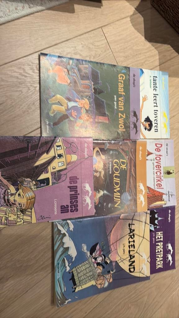 7 boekjes ‘de okapi’s’ voor 2de graad, Boeken, Ophalen, Gelezen