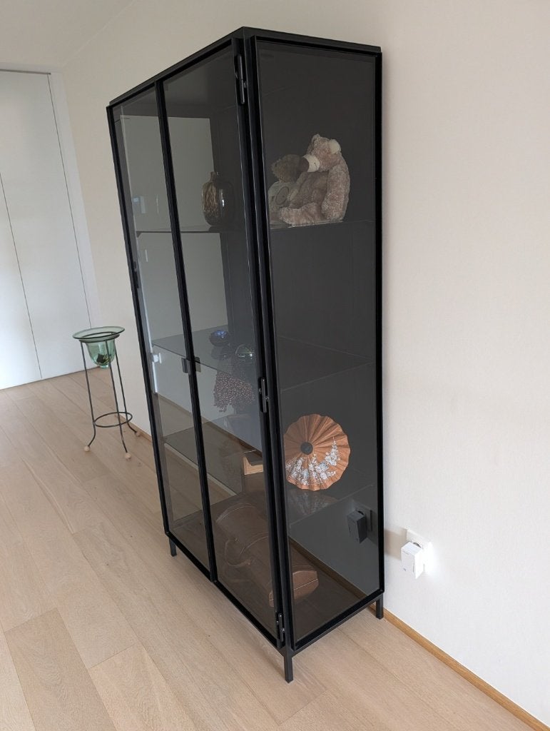 Vitrine moderne en verre en métal noir, Avec porte(s), 25 à 50 cm, Verre, Comme neuf