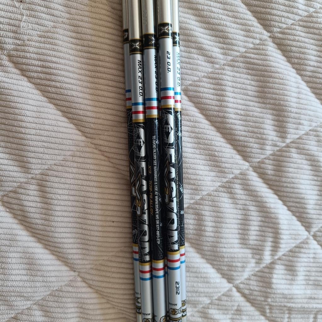 Easton 2312, 9 tubes non utilisés. Pleine longueur, Enlèvement ou Envoi