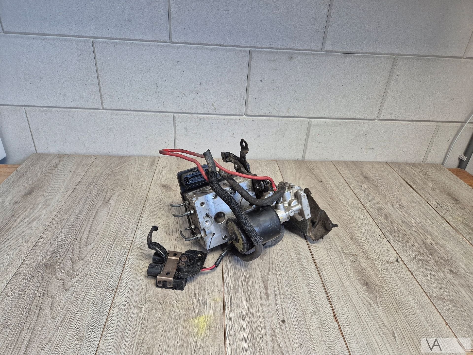 Lexus LS 2006 - 2012 abs pomp met actuator 4707050010 €400, Gebruikt, -, -, -
