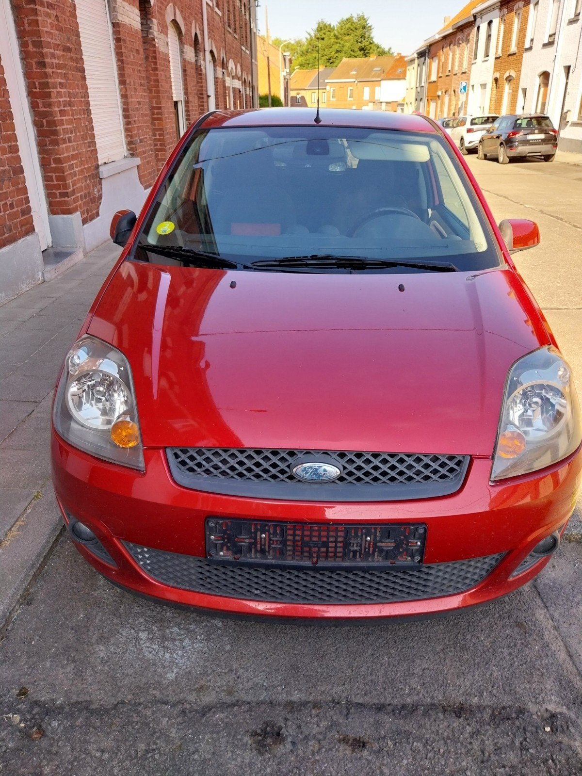 ford fiesta avec contrôle technique +feuille rose, Autos, Autos Autre, Rouge, Achat, Boîte manuelle, 1300 cm³