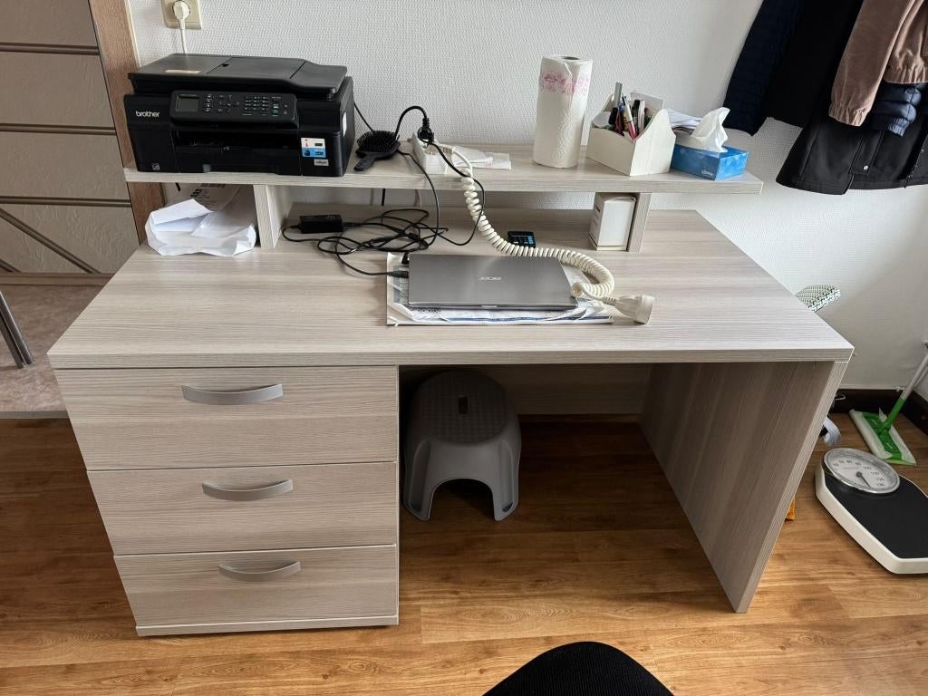 Bureau de travail, Enlèvement, Comme neuf