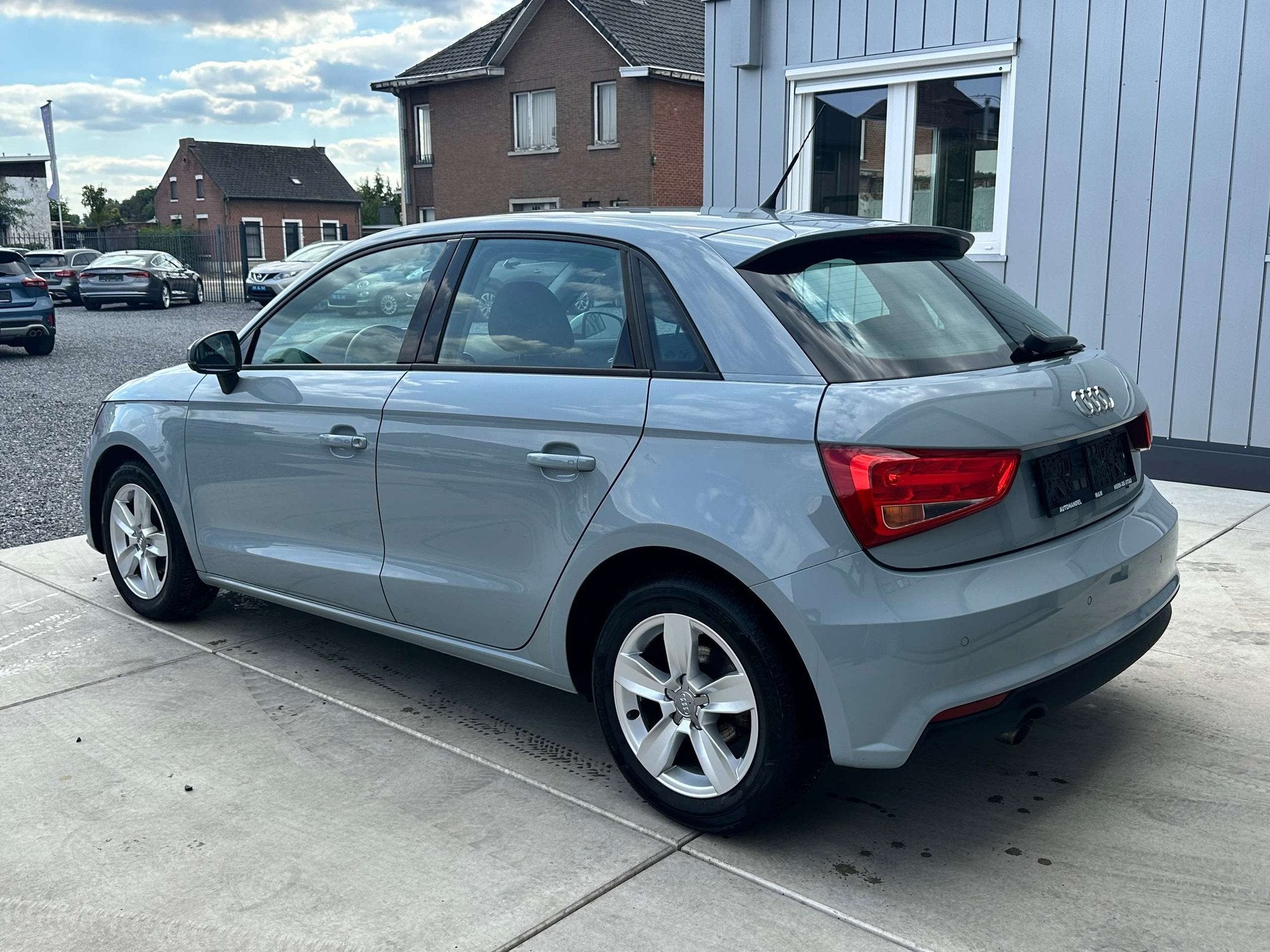 Audi A1 A1 Sportback 1.0 TFSI * 12 M Garantie *, https://public.car-pass.be/vhr/8126629b-a804-4107-9dc7-74989f79b807, Argent ou Gris