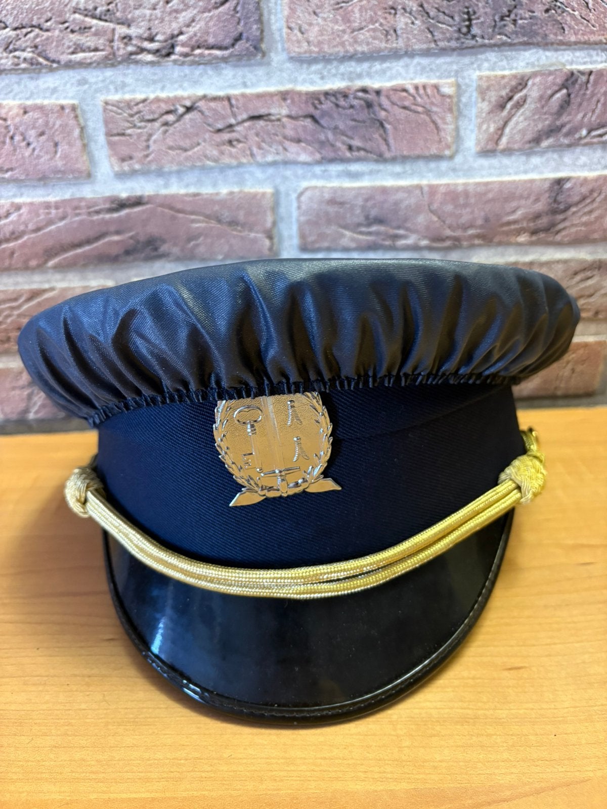 Kepi, Enlèvement, Neuf