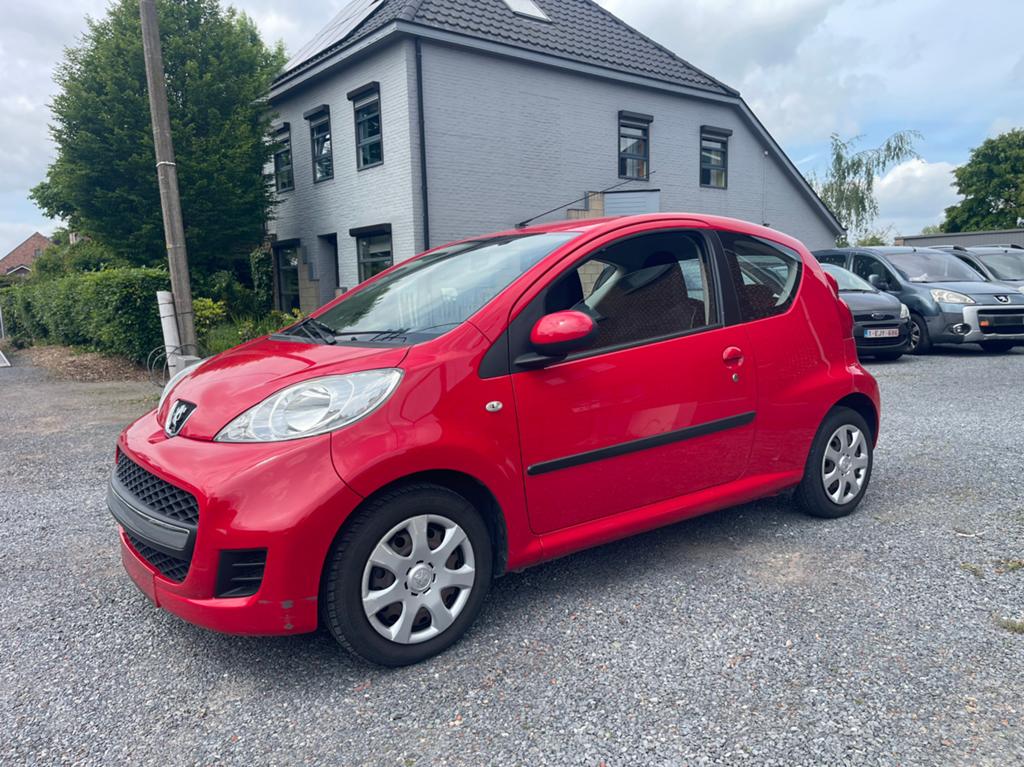 Peugeot 107 1.0i Essence, climatisation, 1er propriétaire,.., Autos, Peugeot, Rouge, Euro 5, Entretenue par le concessionnaire
