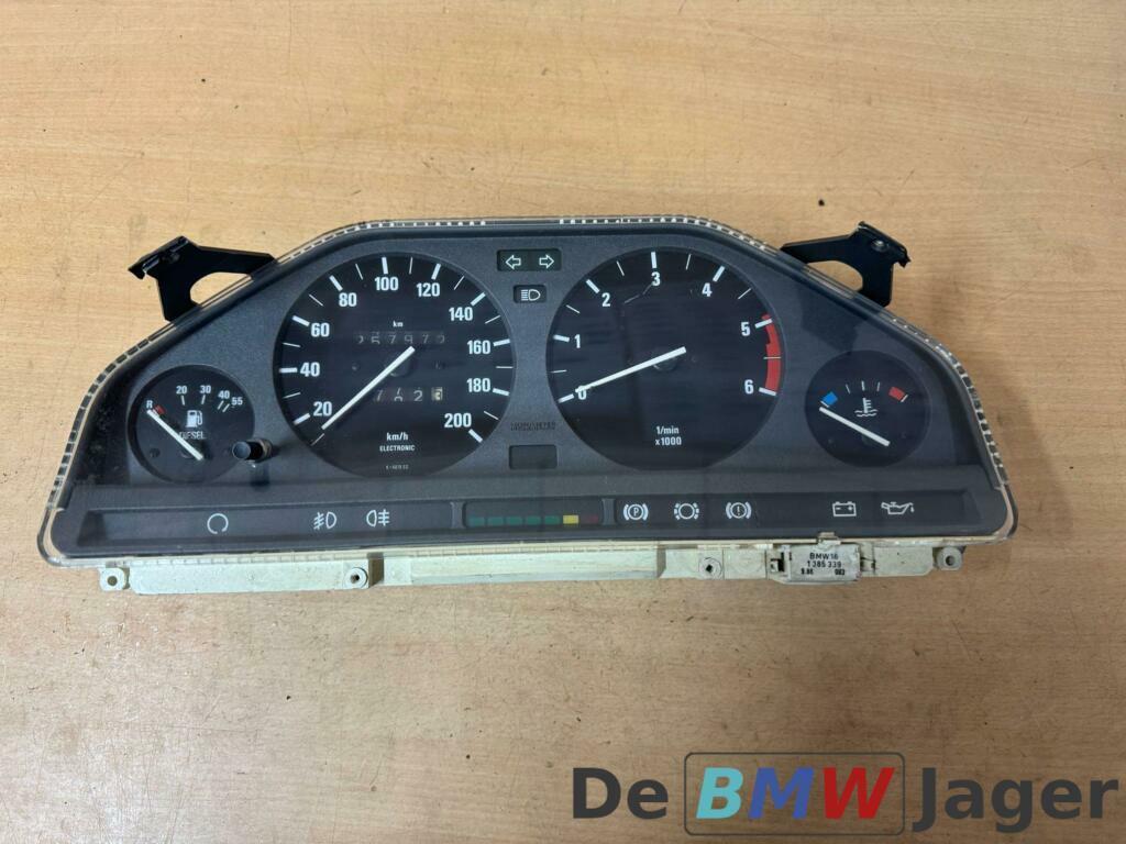 Instrumentenpaneel BMW 3-serie E30 Diesel 1381862, Auto-onderdelen, Dashboard en Schakelaars, Gebruikt, Ophalen of Verzenden, BMW