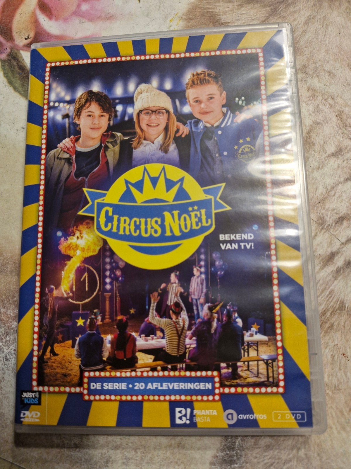 circus noel, Enlèvement ou Envoi, Comme neuf, Néerlandais