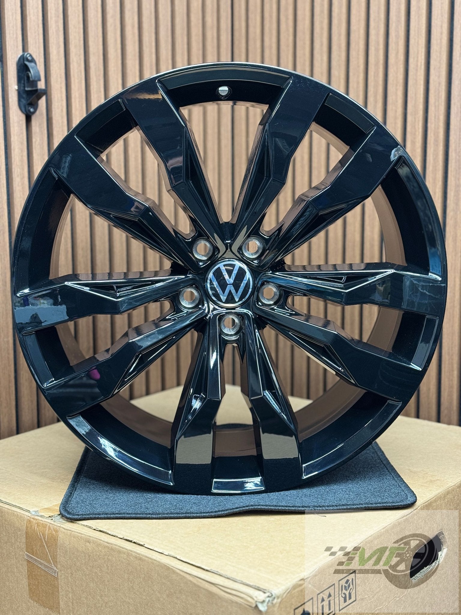 20" Vw Tiguan Tayron RLine SUZUKA BLACK 5NN601025Q BTW OEM, Neuf, Véhicule de tourisme, -, 20 pouces