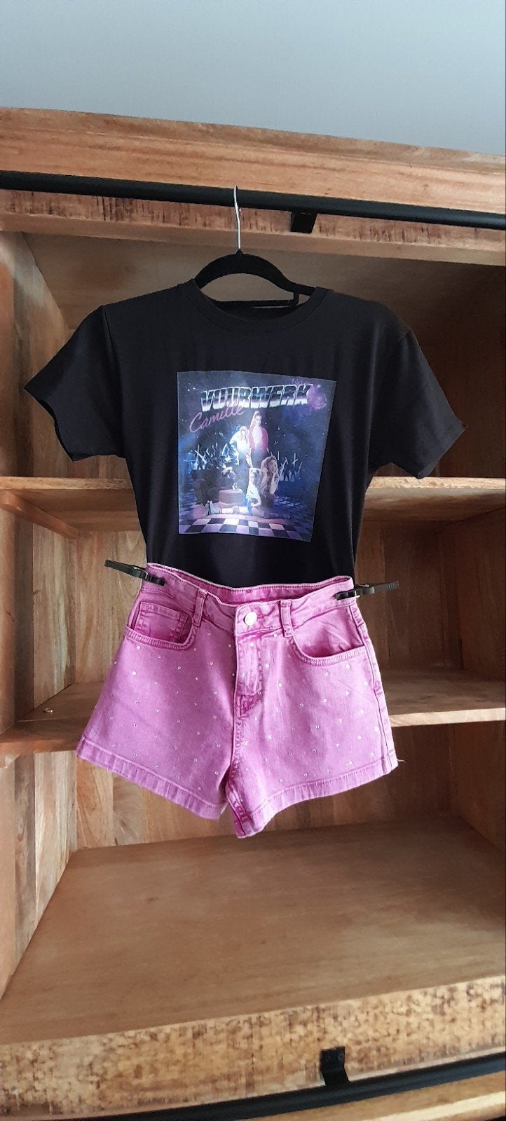 Outfit camille short met tshirt 9j nog nooit gedragen, Enfants & Bébés, Vêtements enfant | Taille 134, Neuf, Ensemble, Enlèvement