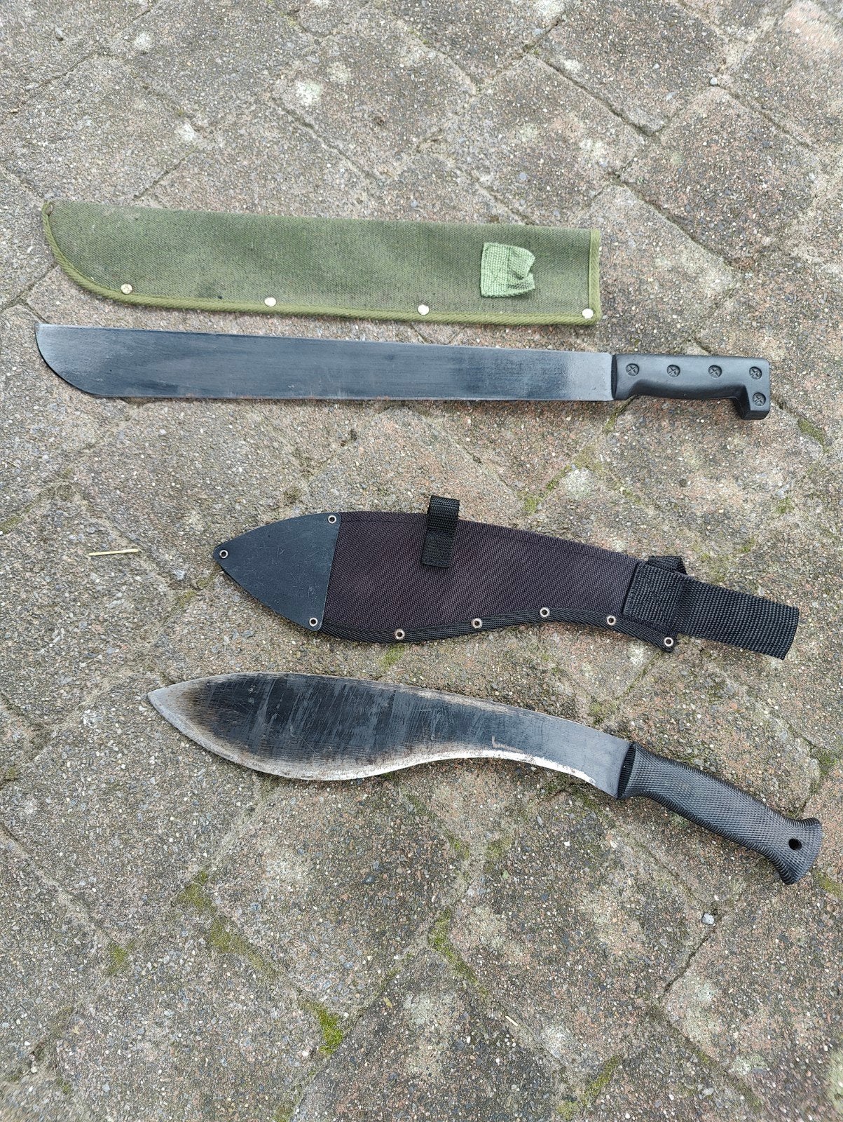 Machette - 15 euro, Collections, Enlèvement ou Envoi