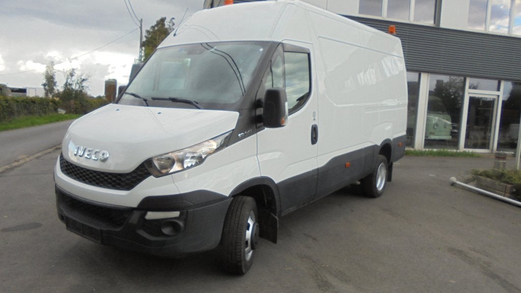 IVECO DAILY 50C17 - 3.0D - L3H2 - AIRCO - CRUISE - CAMERA, Auto's, Euro 5, Achterwielaandrijving, 4 cilinders, Iveco