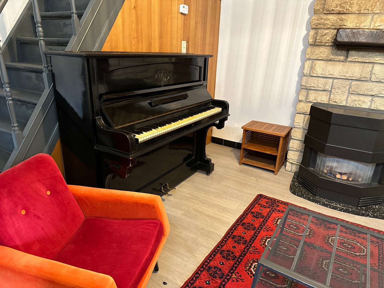 Buffetpiano, gratis op te halen, Muziek en Instrumenten, Piano's, Ophalen, Gebruikt, Zwart, Piano