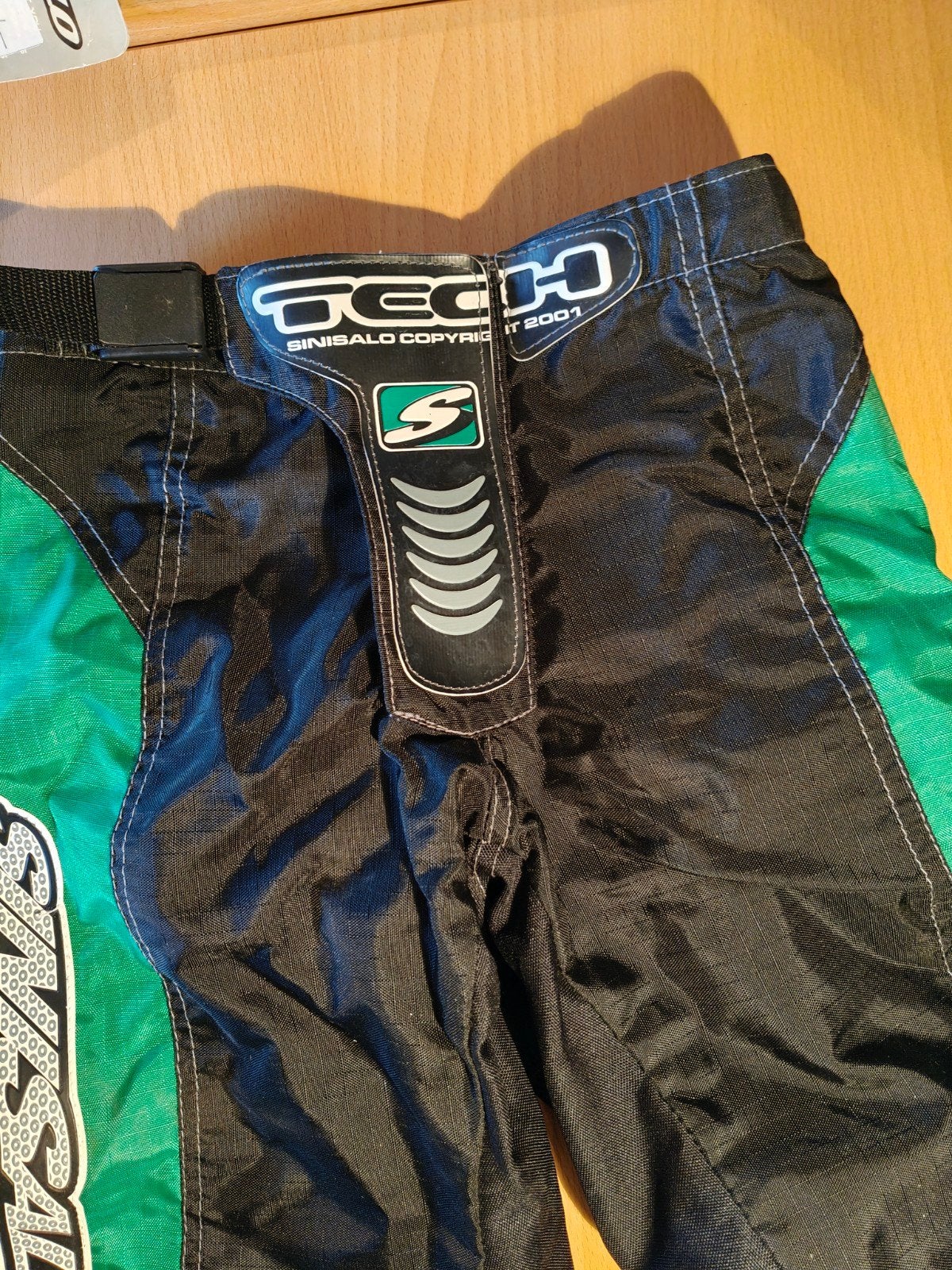 Pantalon motocross enfant Sinisalo, Motos, Pantalon | textile, Enlèvement, Neuf, sans ticket, Sinisalo