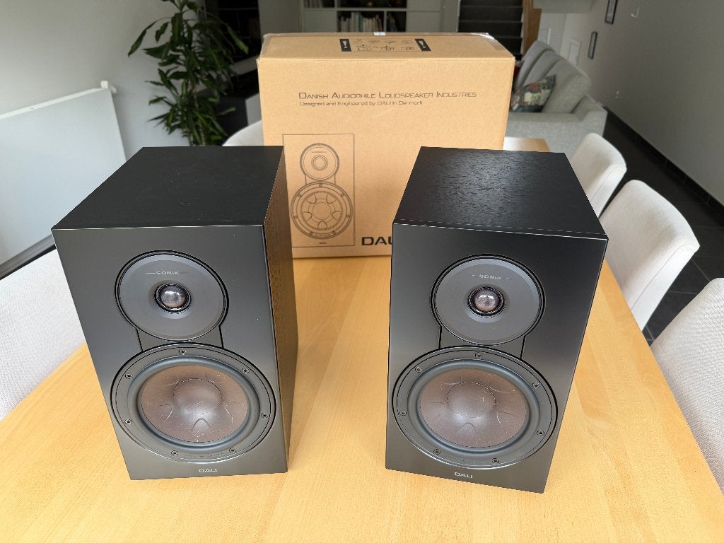 Enceintes DALI SONIK 3 noires (neuves), Audio, Tv en Foto, Luidsprekerboxen, Ophalen, Nieuw
