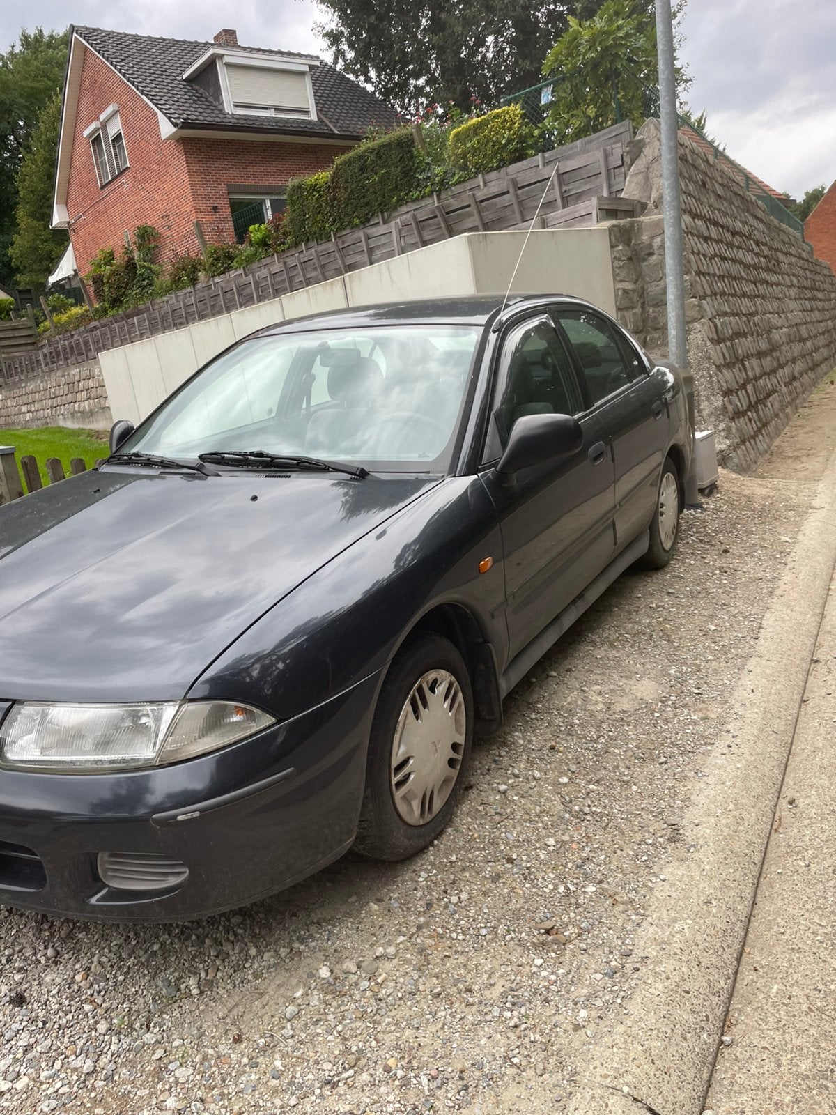 mitsubishi  carisma bezine 1997, Achat, Berline, Particulier, Essence