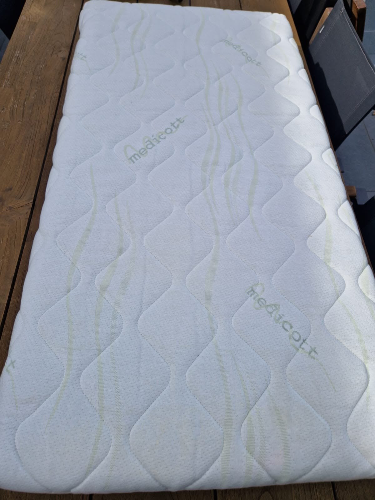Matelas et tente Medicott pour tout-petits, Enlèvement, Comme neuf