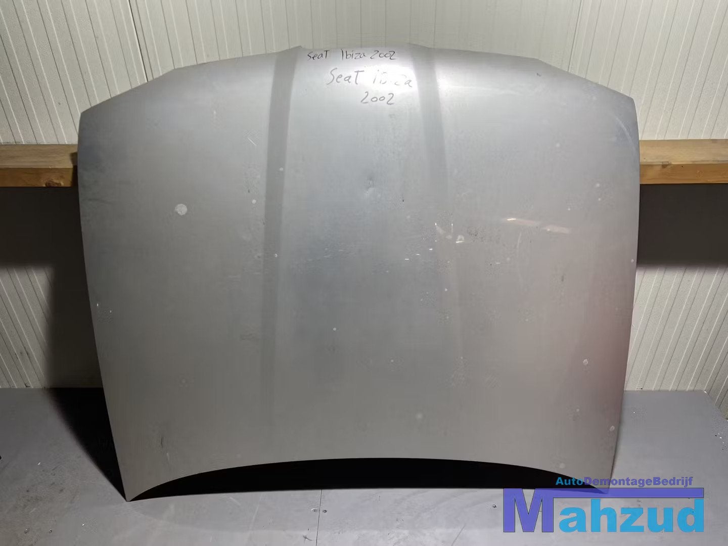 SEAT IBIZA 2 6K1 zilver motorkap 1993-2002, Autovia A-2, Km 585 585
08760  Martorell, ES, SEAT S.A., Utilisé, Customercare@seat.es