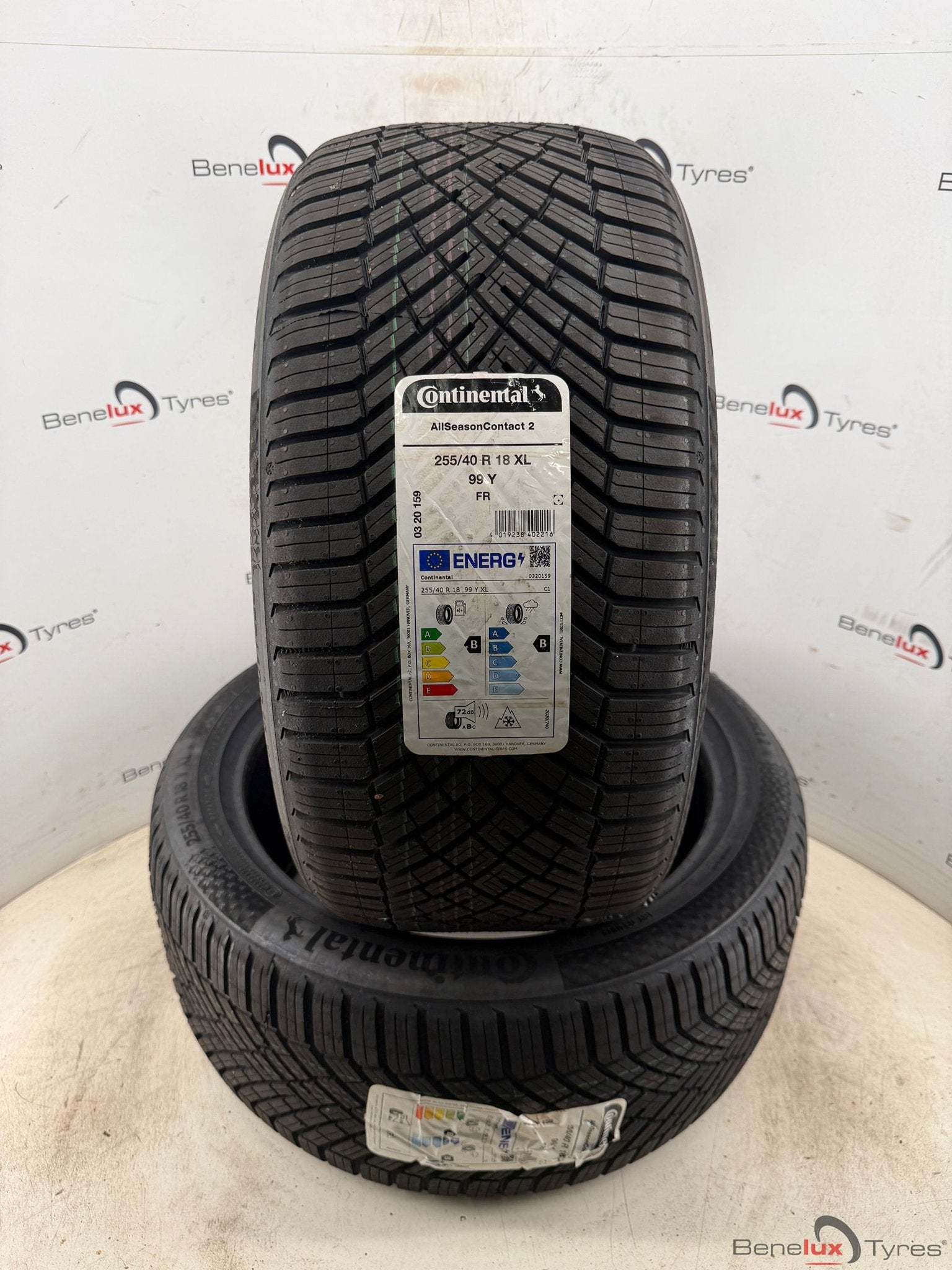 new all-season 255/40R18 Conti 255/40 R18 255/40/18 2554018, Auto-onderdelen, 18 inch, 255 mm, -, -