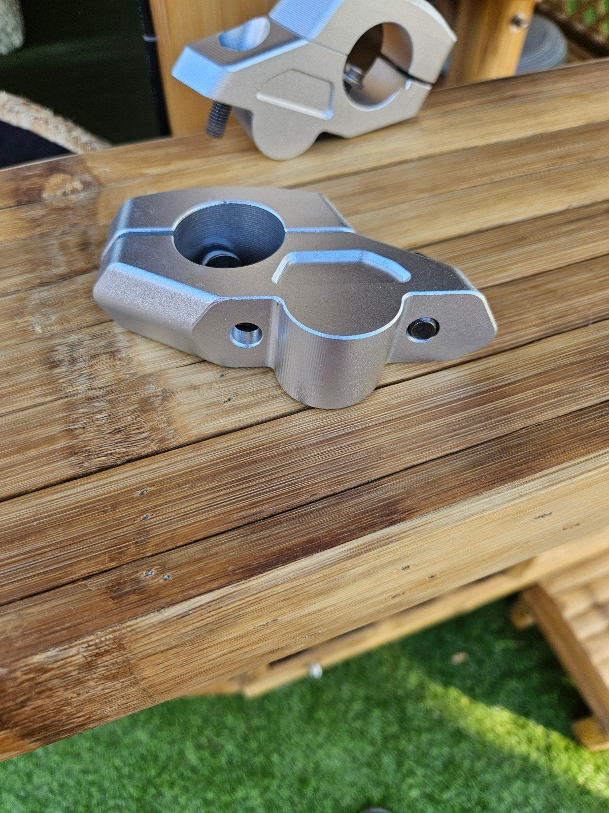 pontet de guidon pour gs1300, Motos, Particulier