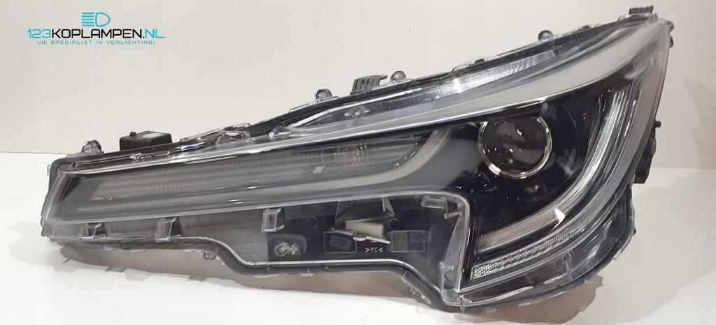 Toyota Corolla E21 Full Led koplamp links, Gebruikt, -, -, Ophalen of Verzenden