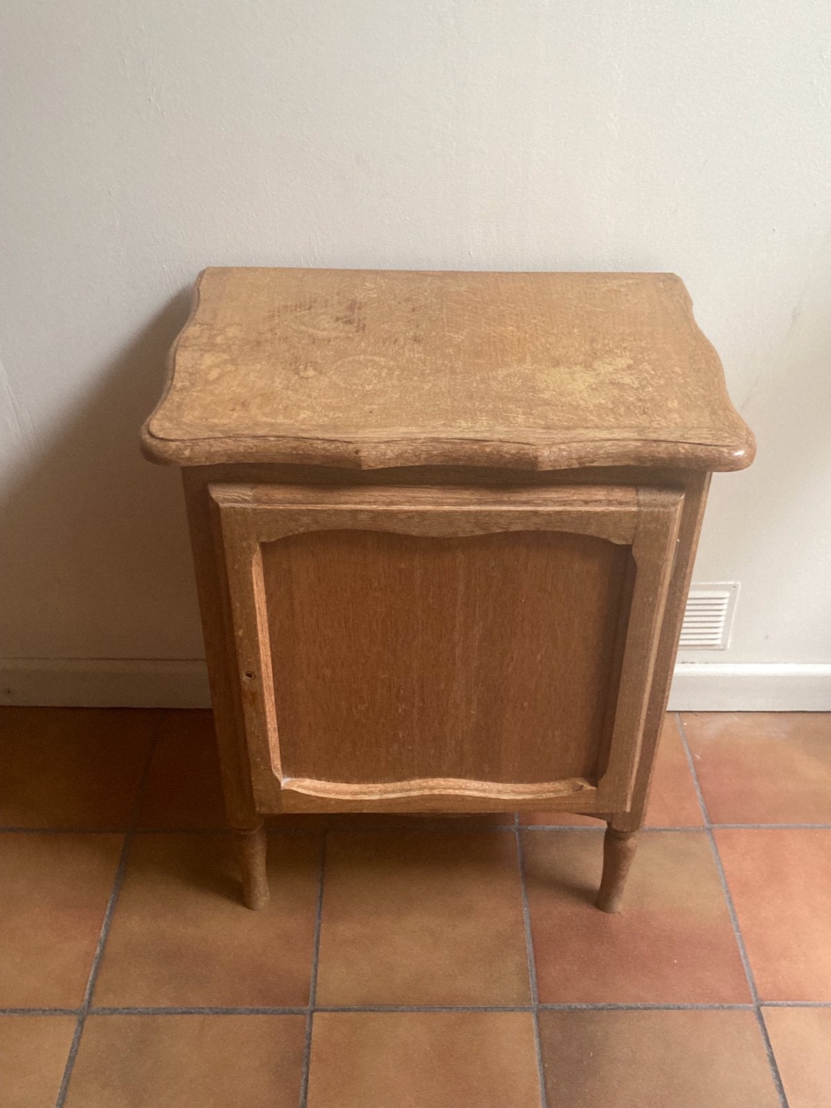 Table de nuit en bois, Maison & Meubles, Enlèvement, Utilisé, Bois
