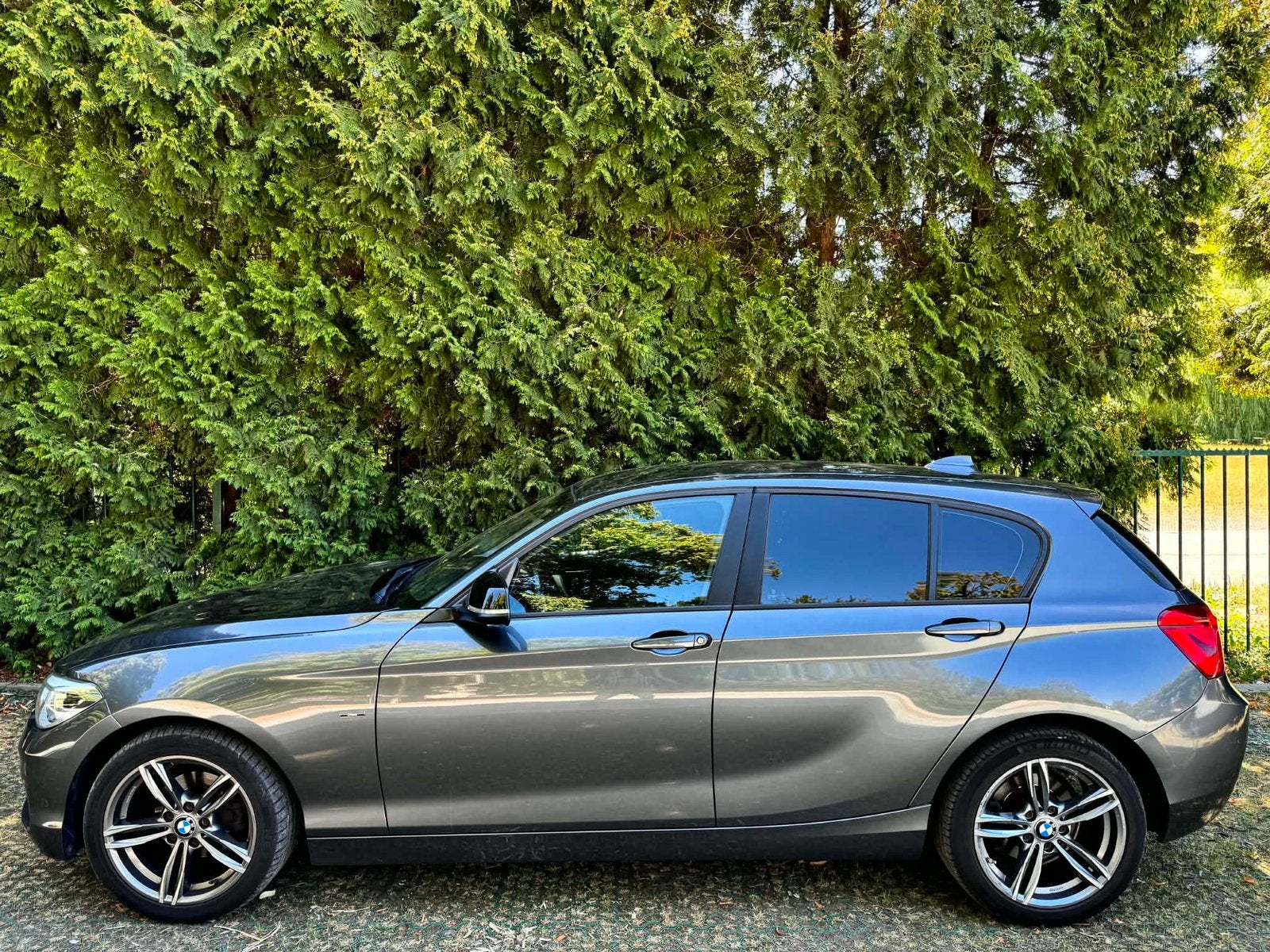 BMW 116 d 116CV FACELiFT PACK URBAN NAVi CUiR LED JA.17" +, Cuir, Argent ou Gris, Achat, Euro 6