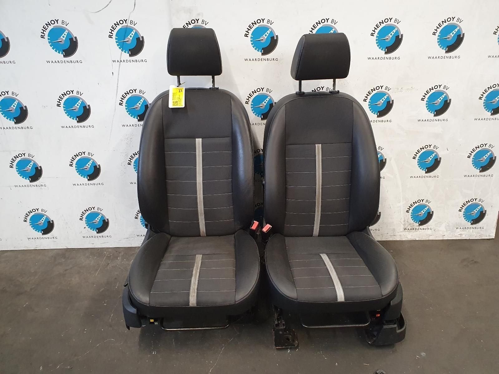 Ford Kuga interieur 2010   half leder, Ophalen, Gebruikt, -, -