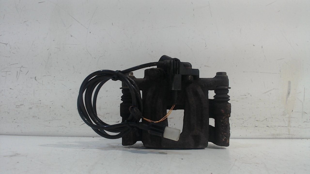 Remklauw links achter Mercedes-Benz Vito, Onderdelen@venauto.nl, Van der Ven Autorecycling B.V., Gebruikt, Ettenseweg 76, 4706 PB Roosendaal, The Netherlands