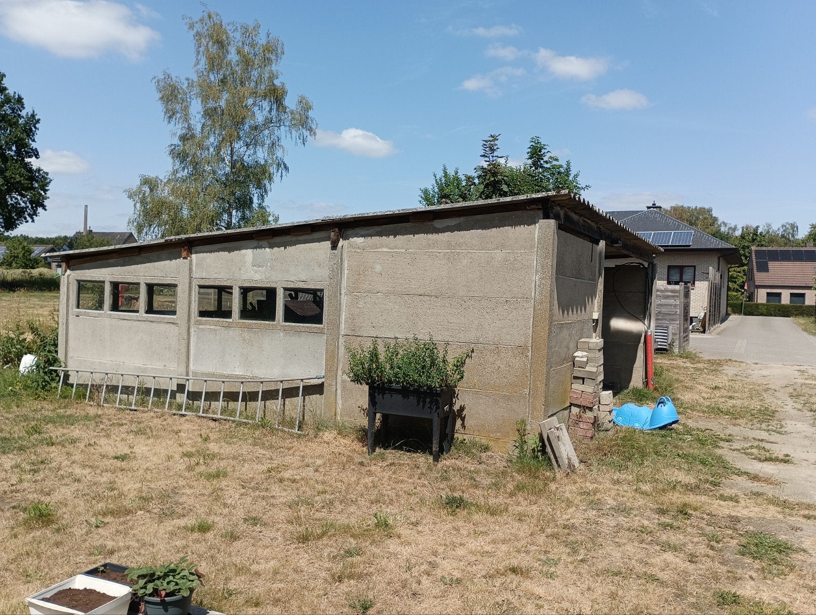 Betonnen platen kot - zelf af te breken!, Tuin en Terras, Overkappingen, Ophalen, Carport
