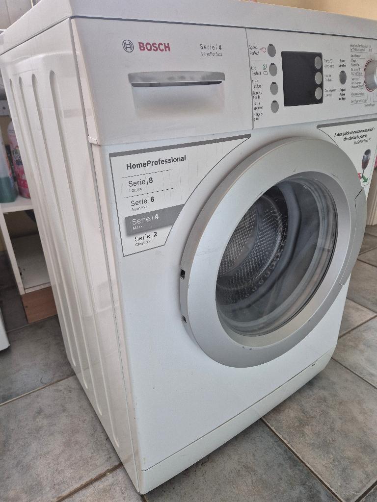Bosch seires4 wasmachine, Elektronische apparatuur, Wasmachines, 1200 tot 1600 toeren, Gebruikt, 4 tot 6 kg, Ophalen of Verzenden