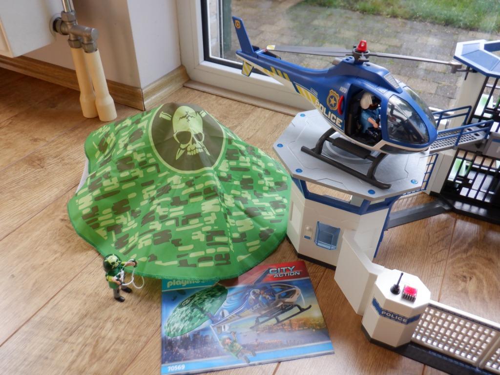 Playmobil 70569 politiehelikopter en valscherm - als nieuw, Ophalen of Verzenden, Zo goed als nieuw