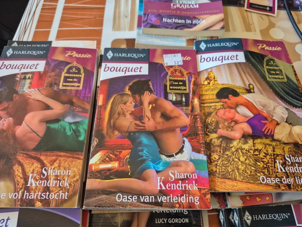 Bouquet - vervolgverhalen- S.Kendrick, C.Mortimer, L.Graham, Boeken, Ophalen of Verzenden, Gelezen