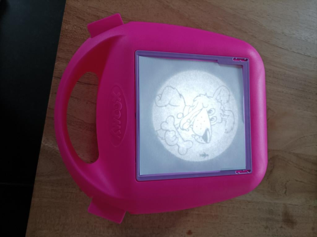 Xoomy tekenprojector girls, Hobby en Vrije tijd, Ophalen of Verzenden, Zo goed als nieuw