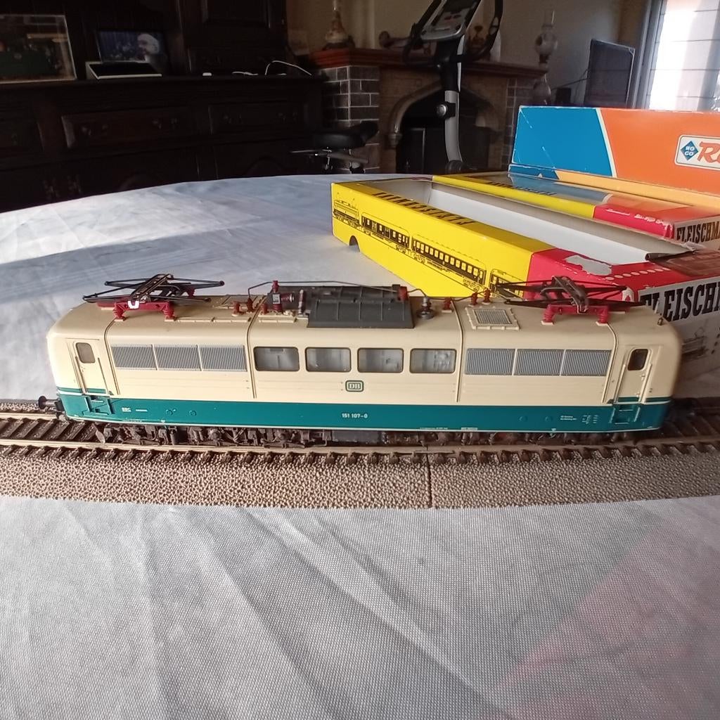 Fleischmann duitse elec loc type 151, Hobby en Vrije tijd, Gebruikt, Fleischmann, Ophalen of Verzenden, Analoog
