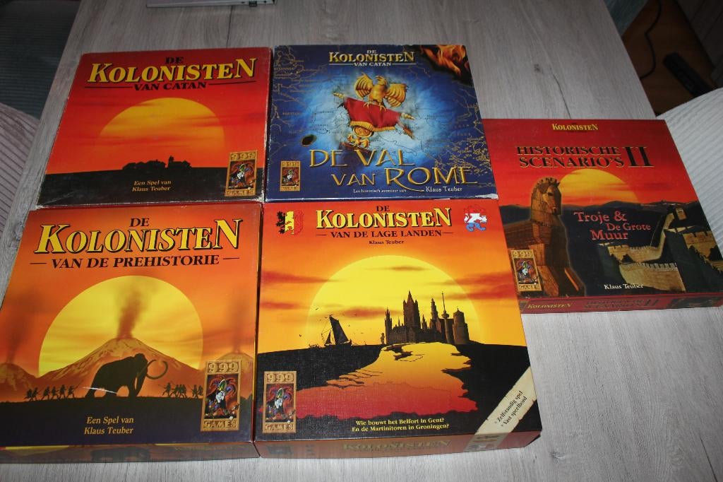 Verschillende versie Kolonisten van Catan, Hobby en Vrije tijd, Gezelschapsspellen | Bordspellen, Drie of vier spelers, Ophalen of Verzenden