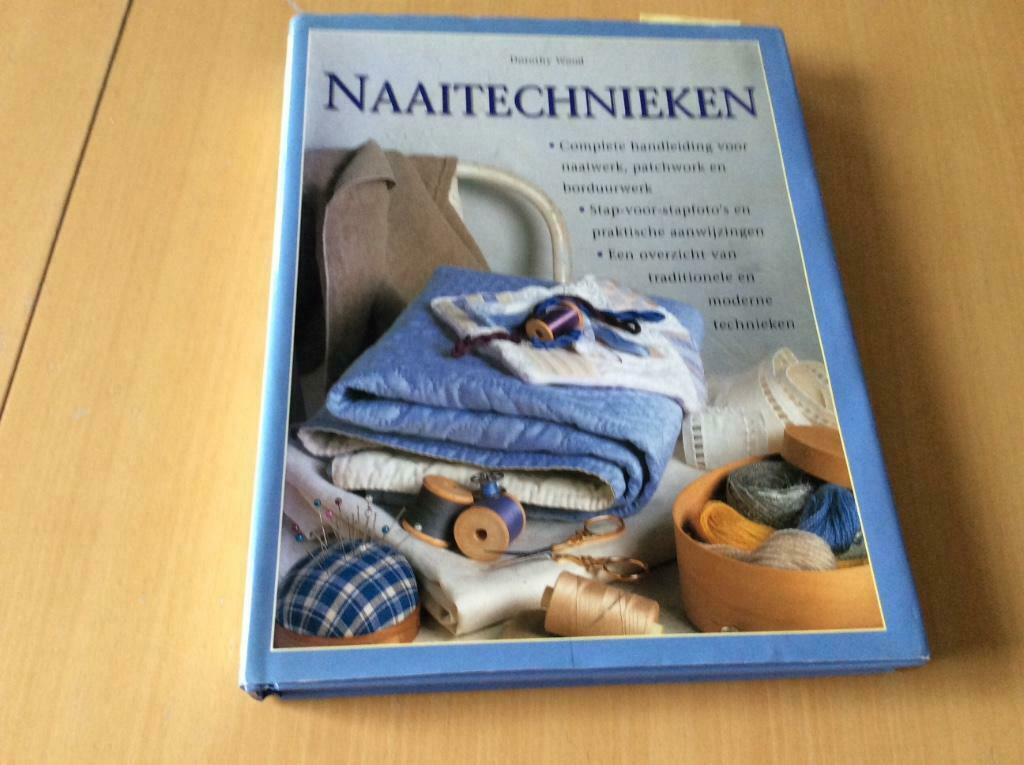 Livre : techniques de couture, Neuf, Broderie ou Couture