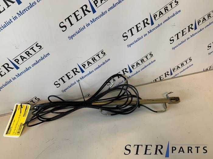 Hefcilinder van een Mercedes SLK, Ophalen of Verzenden, 3 maanden garantie, Gebruikt, Mercedes-Benz