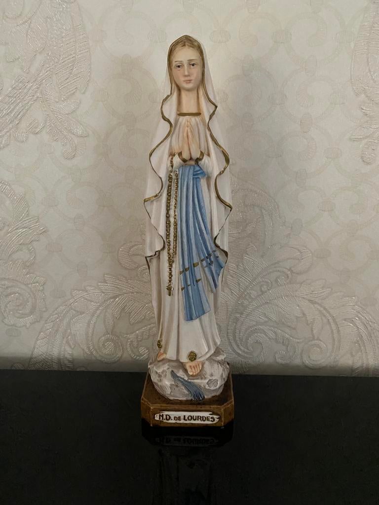 Onze-Lieve-Vrouw van Lourdes, Ophalen
