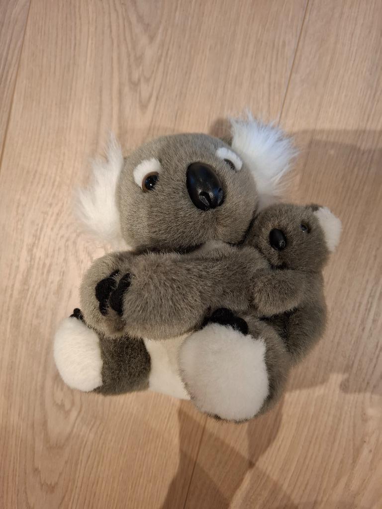 Knuffel Koala met kleintje op de rug, Kinderen en Baby's, Speelgoed | Knuffels en Pluche, Zo goed als nieuw, Overige typen, Ophalen of Verzenden