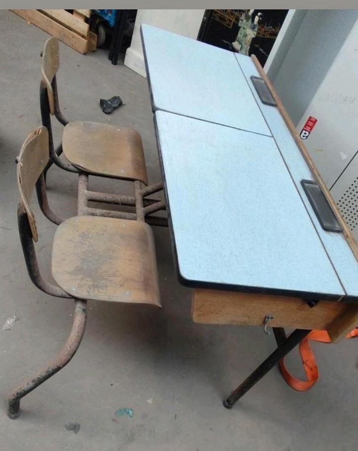 Vintage schoolbank met stoelen lessenaar bureau speeltafel, Ophalen of Verzenden, Gebruikt