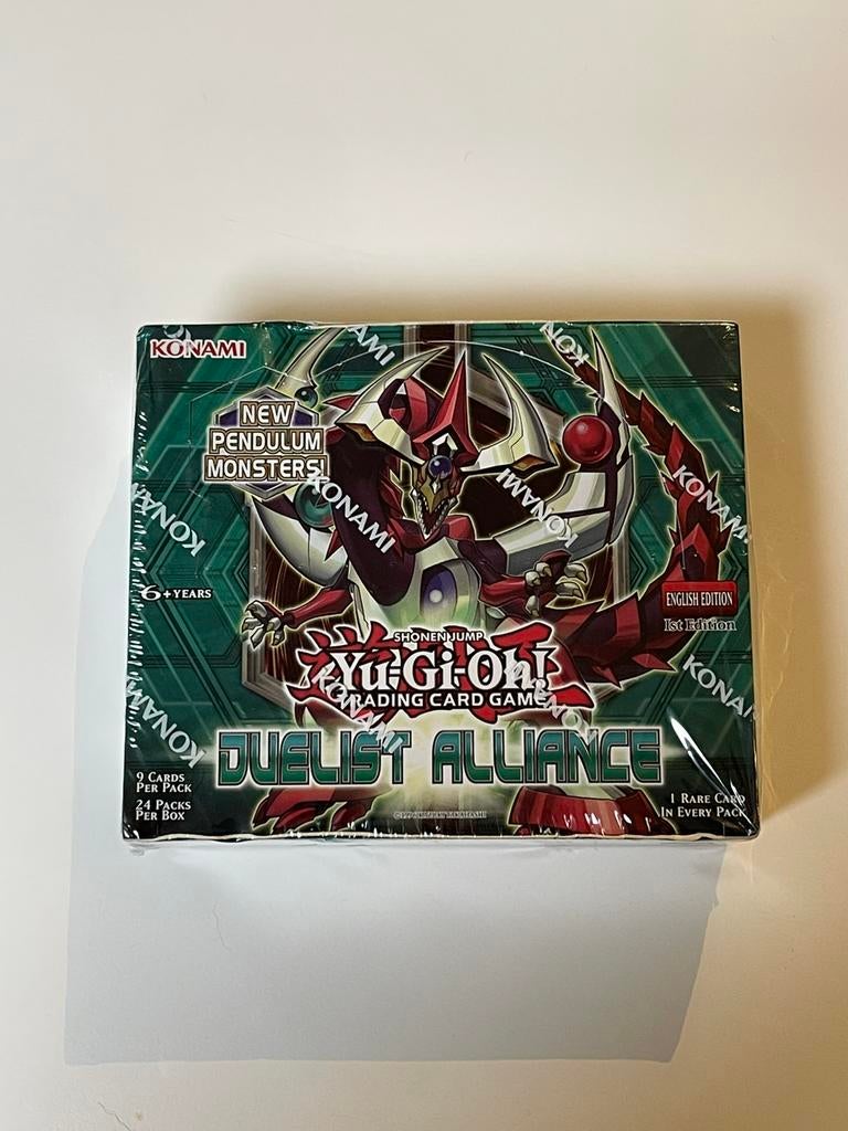 Yugioh Duelist Alliance 1st Edition Booster box sealed, Ophalen of Verzenden, Zo goed als nieuw, Booster