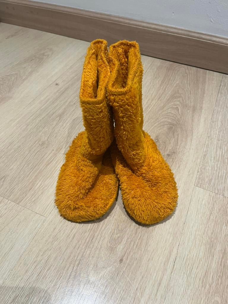 Woody pantoffels van teddy fleece maat 26/30, Kinderen en Baby's, Slofjes, Jongetje of Meisje, Ophalen of Verzenden, Zo goed als nieuw