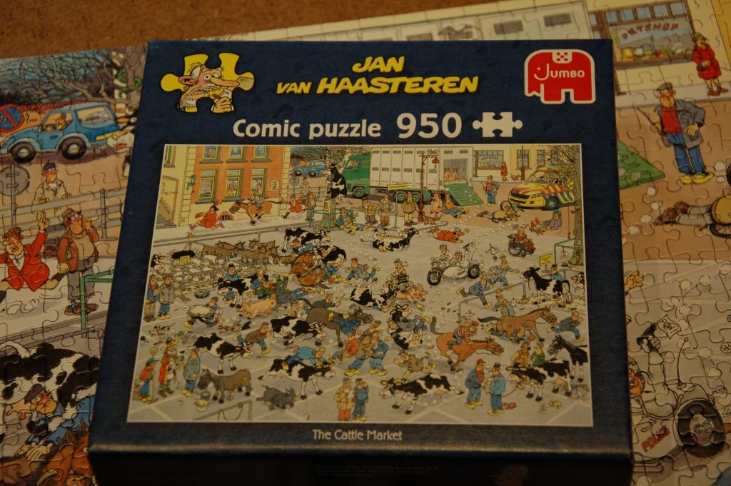 Puzzel Jan Van Haasteren 950 Stuks - The Cattle market., Ophalen of Verzenden, 500 t/m 1500 stukjes, Gebruikt, Legpuzzel