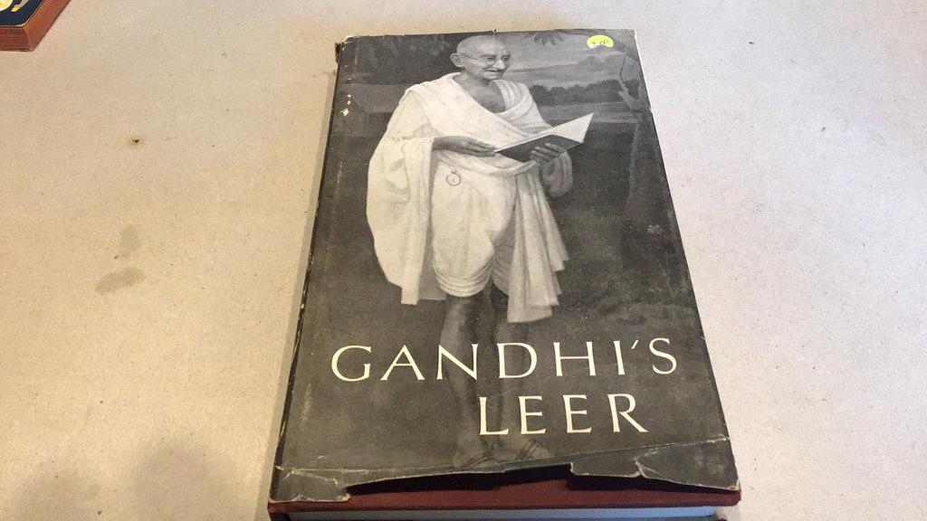Gandhis leer (d6), Boeken, Godsdienst en Theologie, Ophalen of Verzenden, Gelezen, Boeddhisme